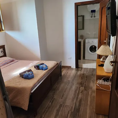 Aventino Costa - Gutturu Ferienhaus *